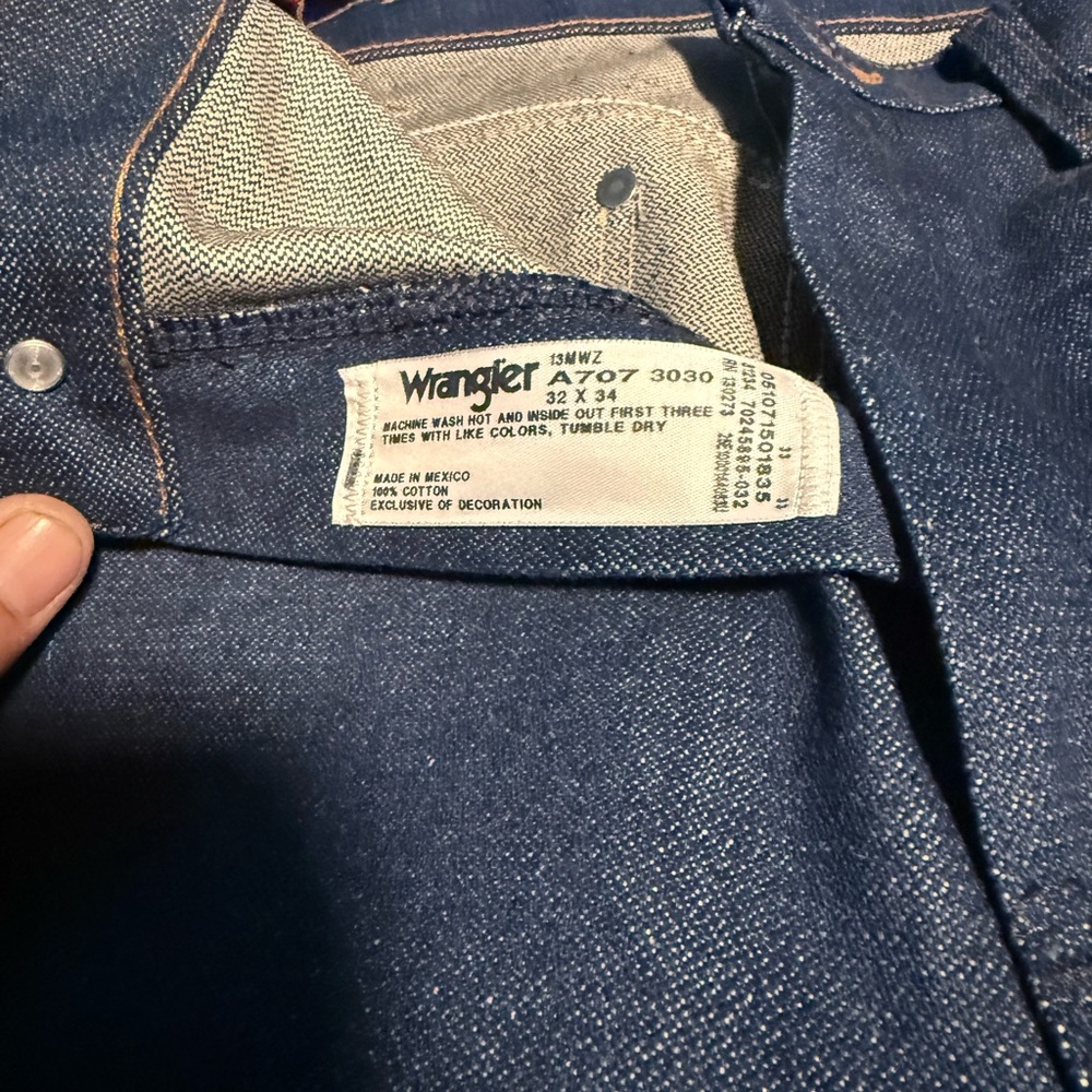 Wrangler Men’s Indigo Straight-Leg Jeans